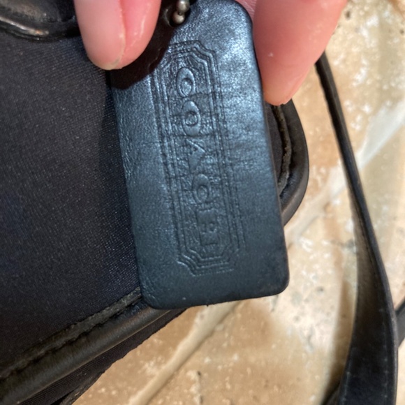 Vintage Small black Coach bag - Picture 4 of 12